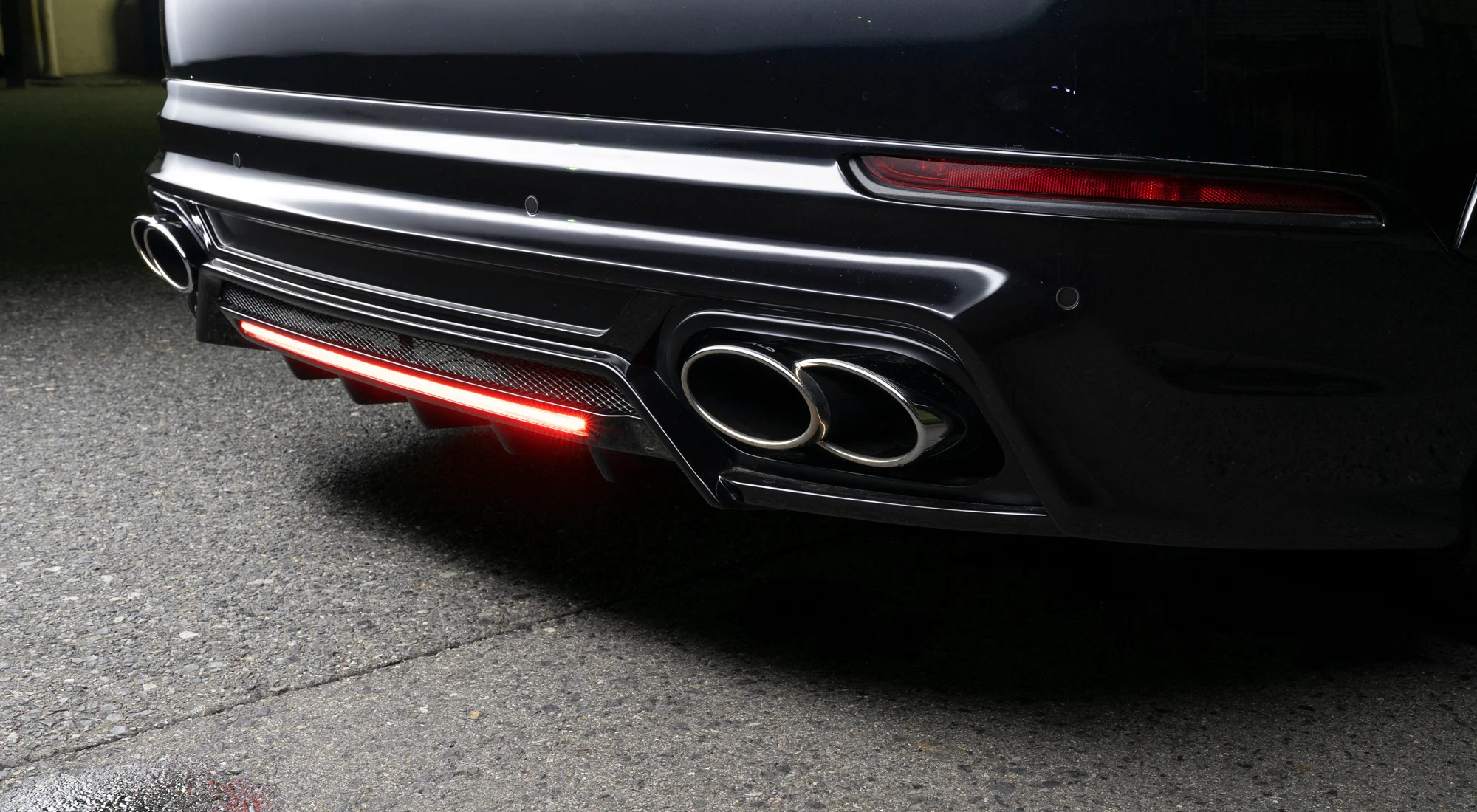 ชุดแต่ง PORSCHE CAYENNE WALD Japan สปอร์ตไลน์ แบล็กไบซัน เอดิชัน ภาพ 20