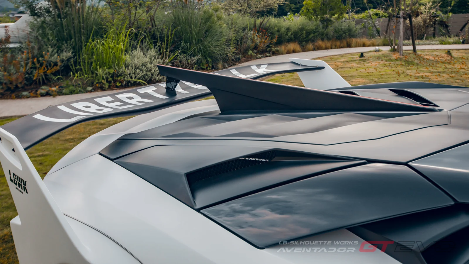 รูปชุดแต่ง ชุดแต่ง Lamborghini Aventador LB WORK GT EVO ภาพที่ 10