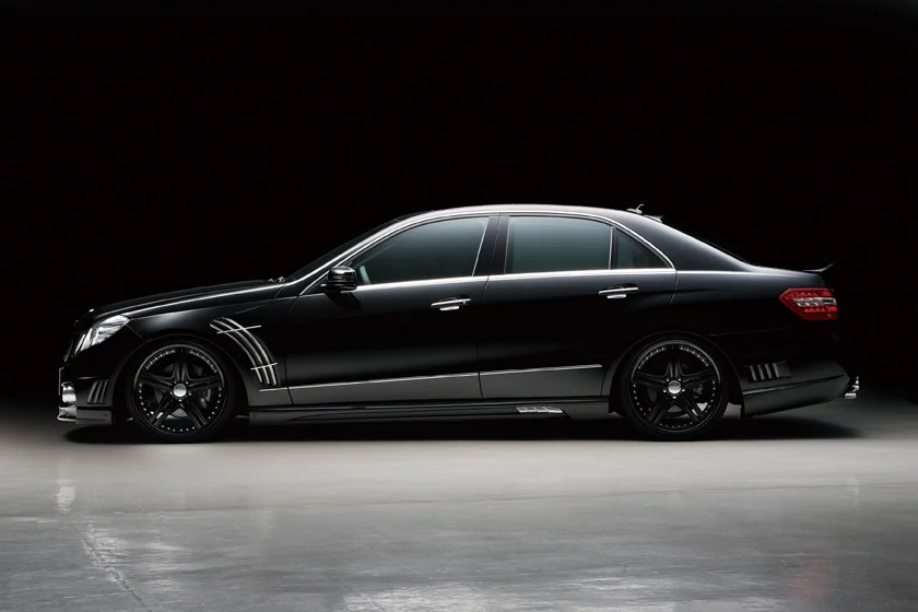 ชุดแต่ง MERCEDES-BENZ E-CLASS WALD Japan สปอร์ตไลน์ แบล็กไบซัน เอดิชัน ภาพ 21