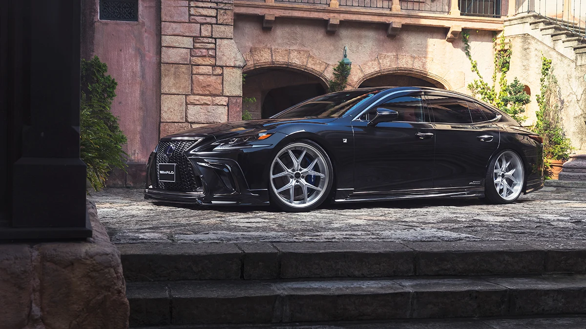 ชุดแต่ง LEXUS LS500/500h F SPORT WALD Japan เอ็กเซ็กคิวทีฟไลน์ ภาพ 20