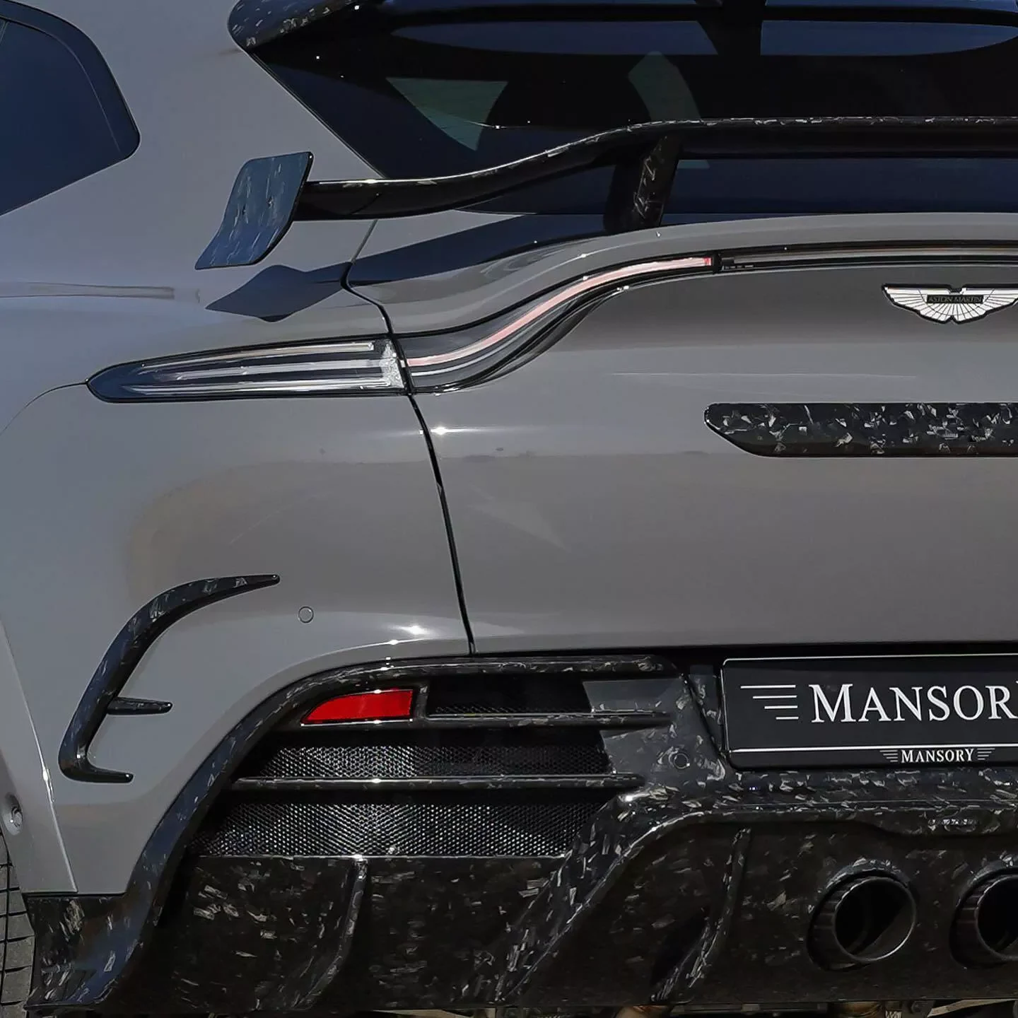 รูปชุดแต่ง ชุดแต่ง Aston Martin DBX Mansory ภาพที่ 5
