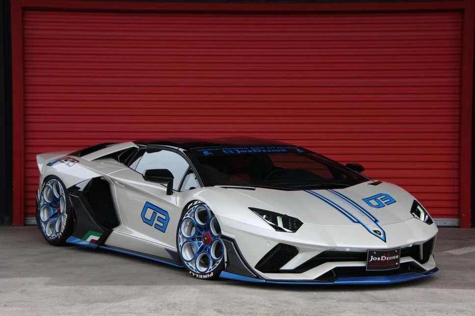 ชุดแต่งรอบคัน JOB DESIGN NEOTENY 929 PLATINUM สำหรับ LAMBORGHINI AVENTADOR S ภาพสินค้าที่เลือก