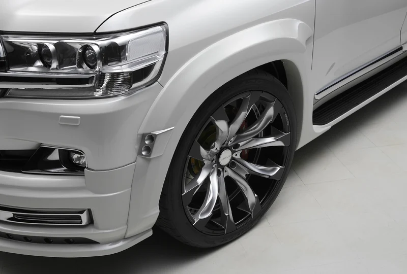 ชุดแต่ง TOYOTA LAND CRUISER 200 WALD Japan สปอร์ตไลน์ ภาพ 4