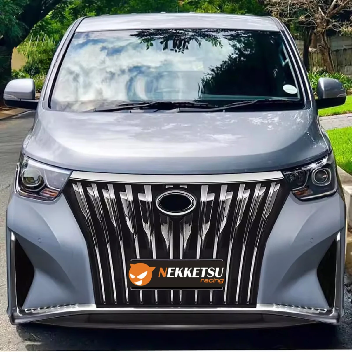 รูปชุดแต่ง ชุดแต่ง Hyundai H1 เปลี่ยนหน้าใหม่ ภาพที่ 5
