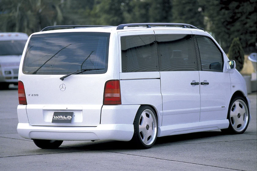 ชุดแต่ง MERCEDES-BENZ V-CLASS WALD Japan เอ็กเซ็กคิวทีฟไลน์ 1st EDITION ภาพ 2