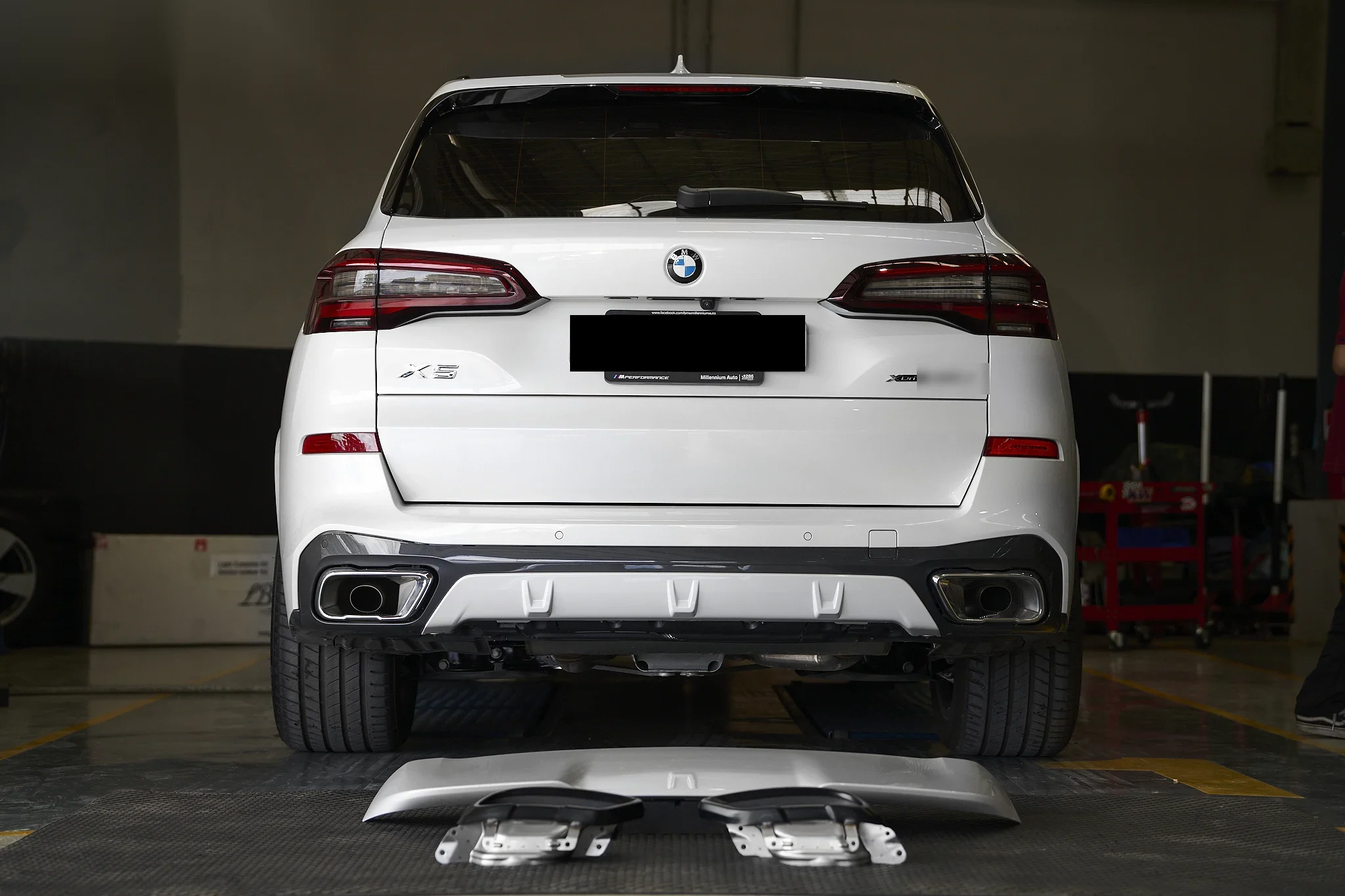 ชุดแต่ง BMW X5 G05 BMW X5 x Original X5M สปอยเลอร์หลังคา + Black Tips Prodrive Shop ภาพ 2