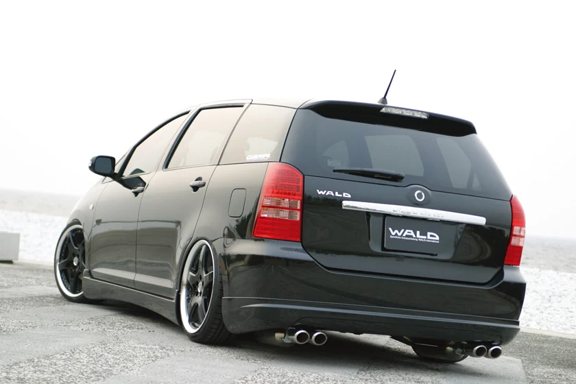 ชุดแต่ง TOYOTA WISH WALD Japan เอ็กเซ็กคิวทีฟไลน์ ภาพ 8
