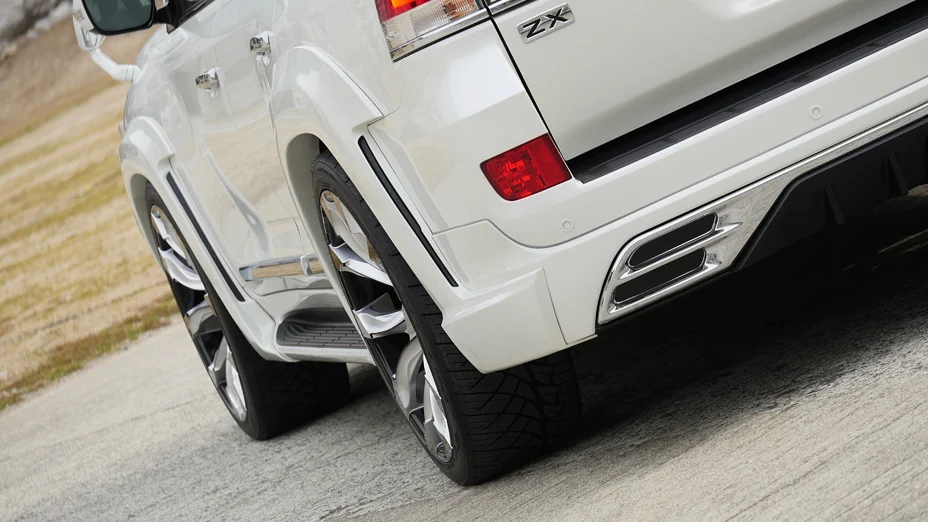 ชุดแต่ง TOYOTA LAND CRUISER 200 WALD Japan สปอร์ตไลน์ ภาพ 26