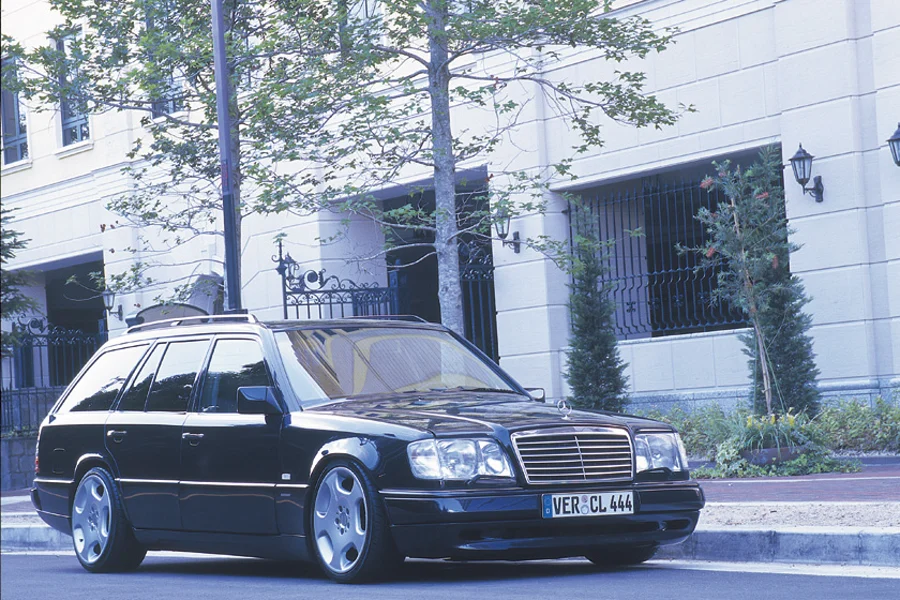 รูปชุดแต่ง ชุดแต่ง Mercedes-Benz E Class W124 WALD Wargon ภาพที่ 4