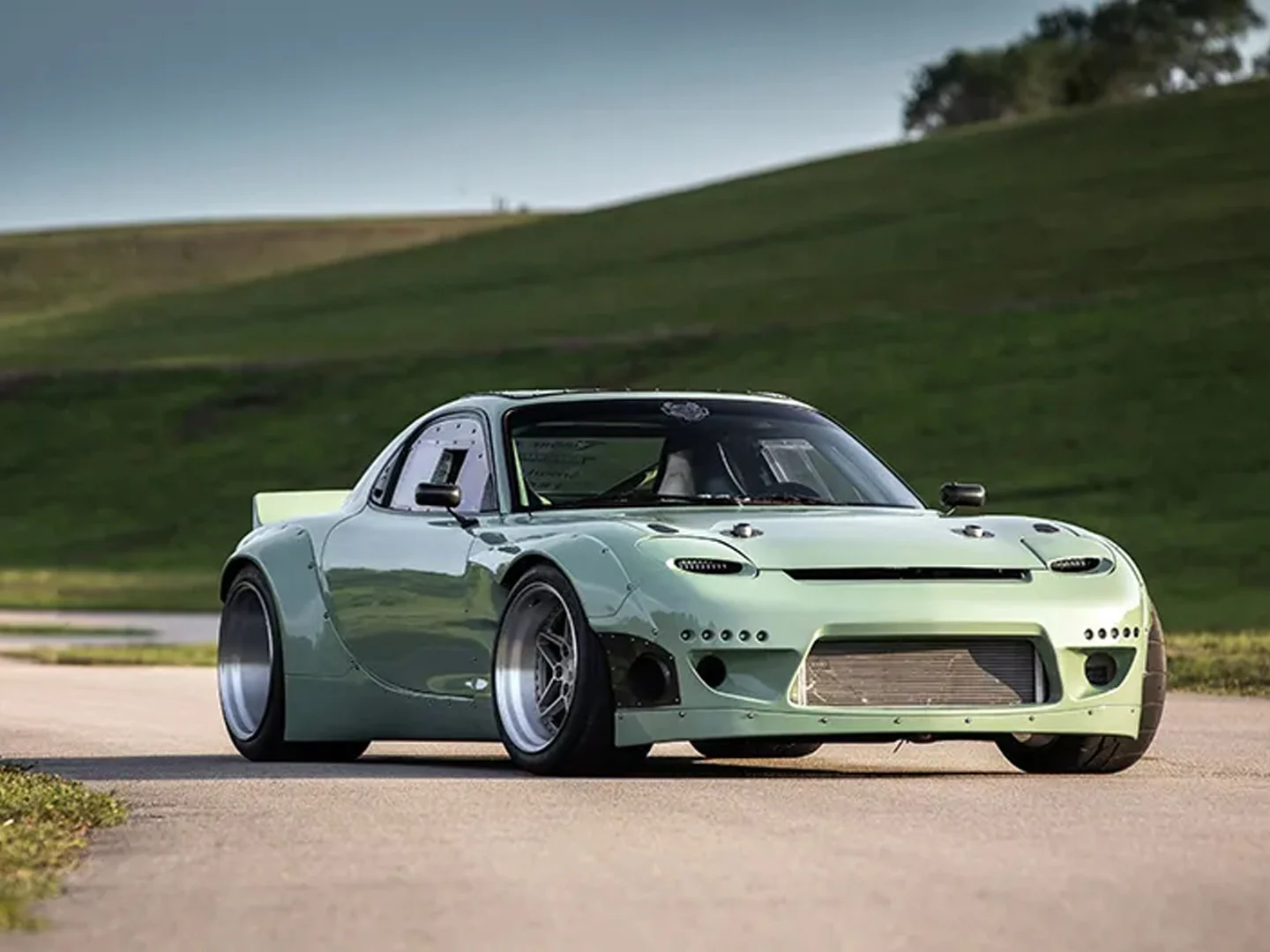 รูปชุดแต่ง ชุดแต่ง Mazda RX7 Rocket FD ภาพที่ 3