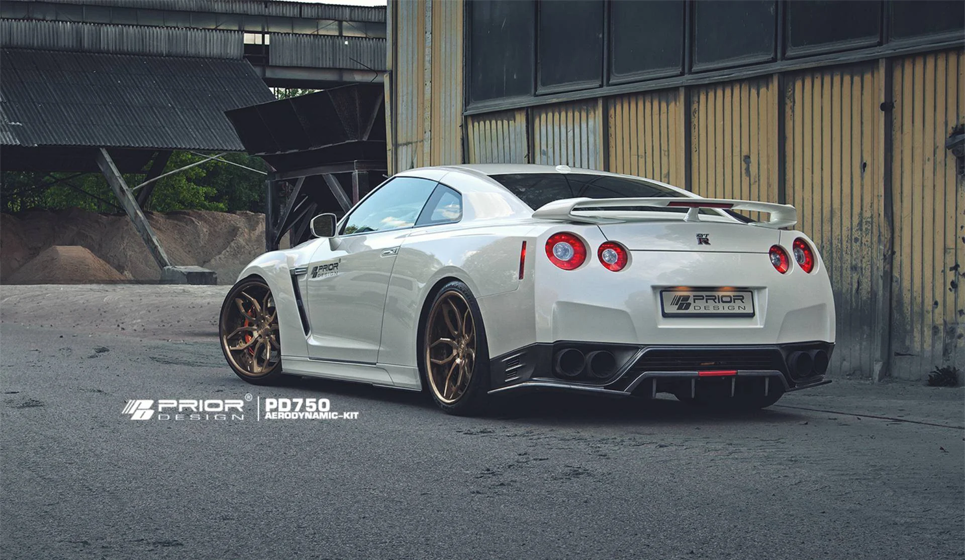 ดิฟฟิวเซอร์หลัง Prior Design PD750 Rear Diffusor for Nissan GT-R [R35] ภาพสินค้าที่เลือก