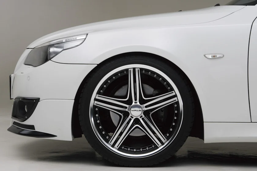 ชุดแต่ง BMW 5 Series M SPORTS WALD Japan สปอร์ตไลน์ HALF TYPE M5 LOOK ภาพ 11