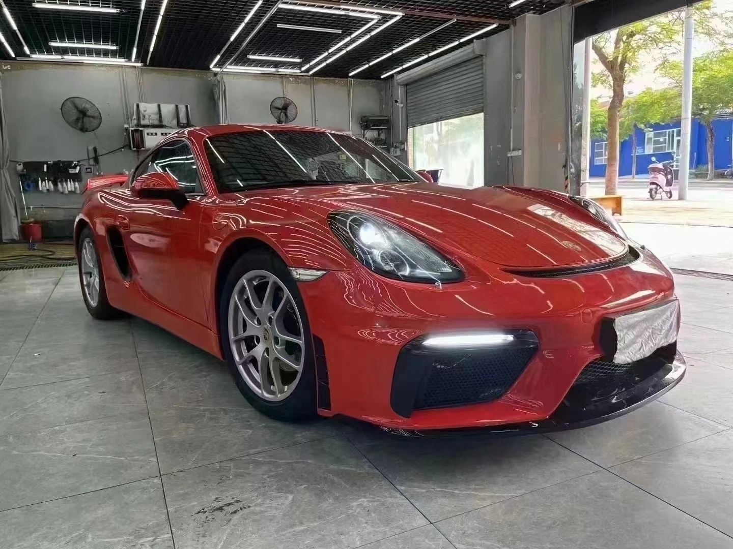 รูปชุดแต่ง ชุดแต่ง Porsche Cayman 981 GT4 ภาพที่ 3