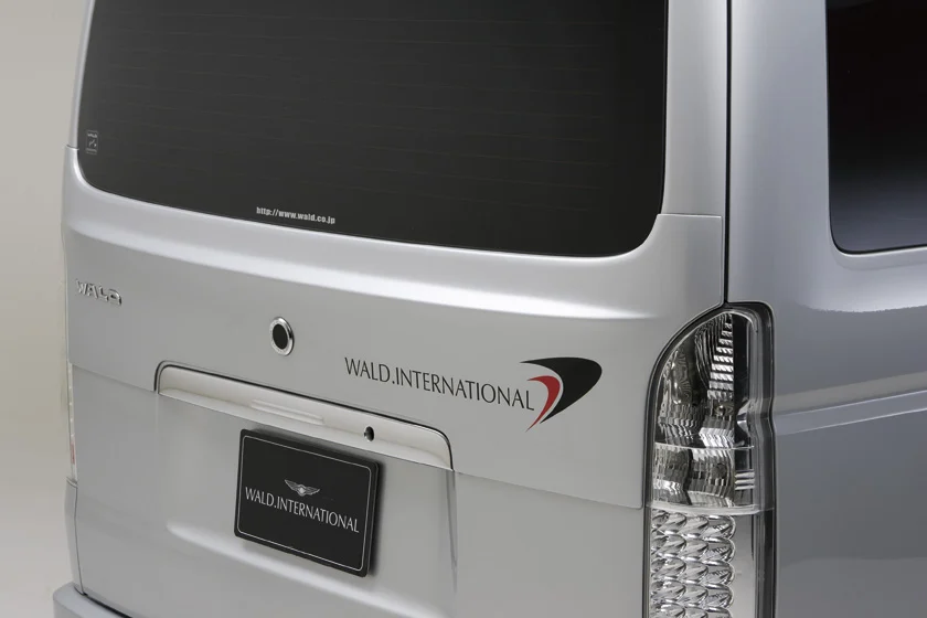 ชุดแต่ง TOYOTA HIACE NARROW WALD Japan เอ็กเซ็กคิวทีฟไลน์ V2 ภาพ 11