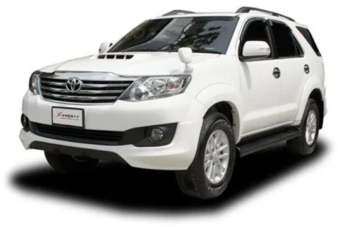 ชุดแต่ง FORTUNER 2011 T1 ภาพรถเต็มคันมุมหน้าจากต้นทาง S-Sporty