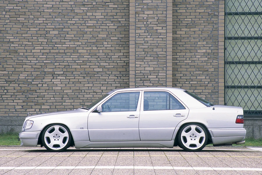 รูปชุดแต่ง ชุดแต่ง Mercedes-Benz E Class W124 WALD 4Door ภาพที่ 2