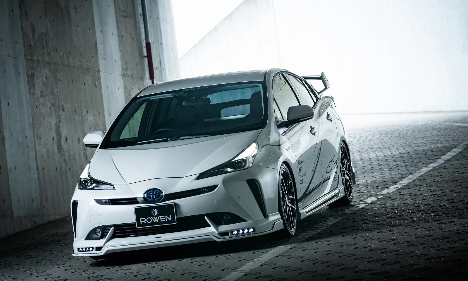 ชุดแต่ง TOYOTA 50 PRIUS MODEL ZVW5# 2018.12~Rowen Japan ภาพ 13