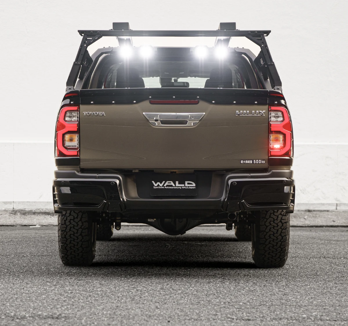 ชุดแต่ง TOYOTA HILUX WALD Japan สปอร์ตไลน์ แบล็กไบซัน เอดิชัน BUMPER TYPE ภาพ 13