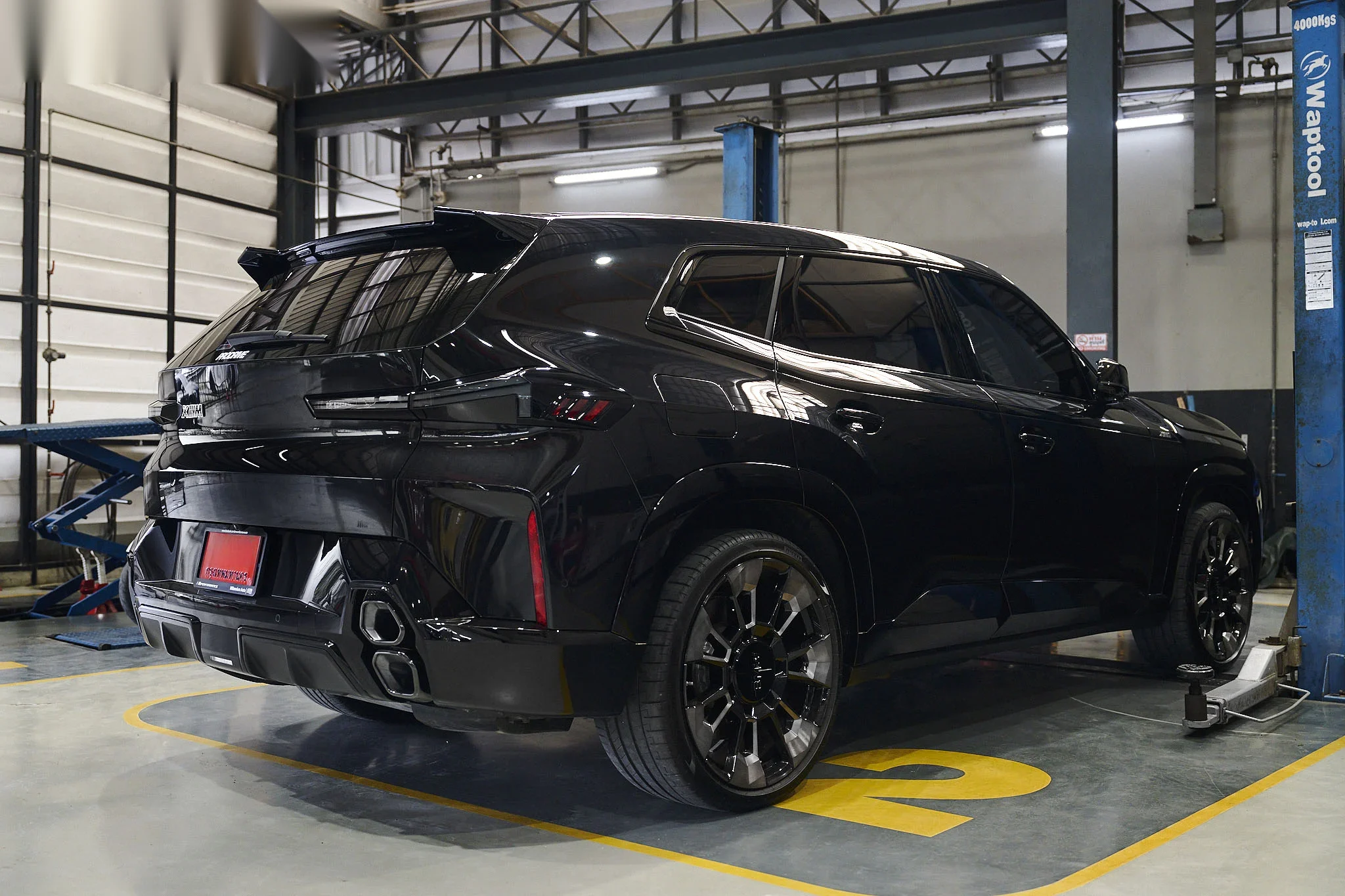 ชุดแต่ง BMW XM BMW XM x Renegade สปอยเลอร์หลังคา Prodrive Shop ภาพ 2