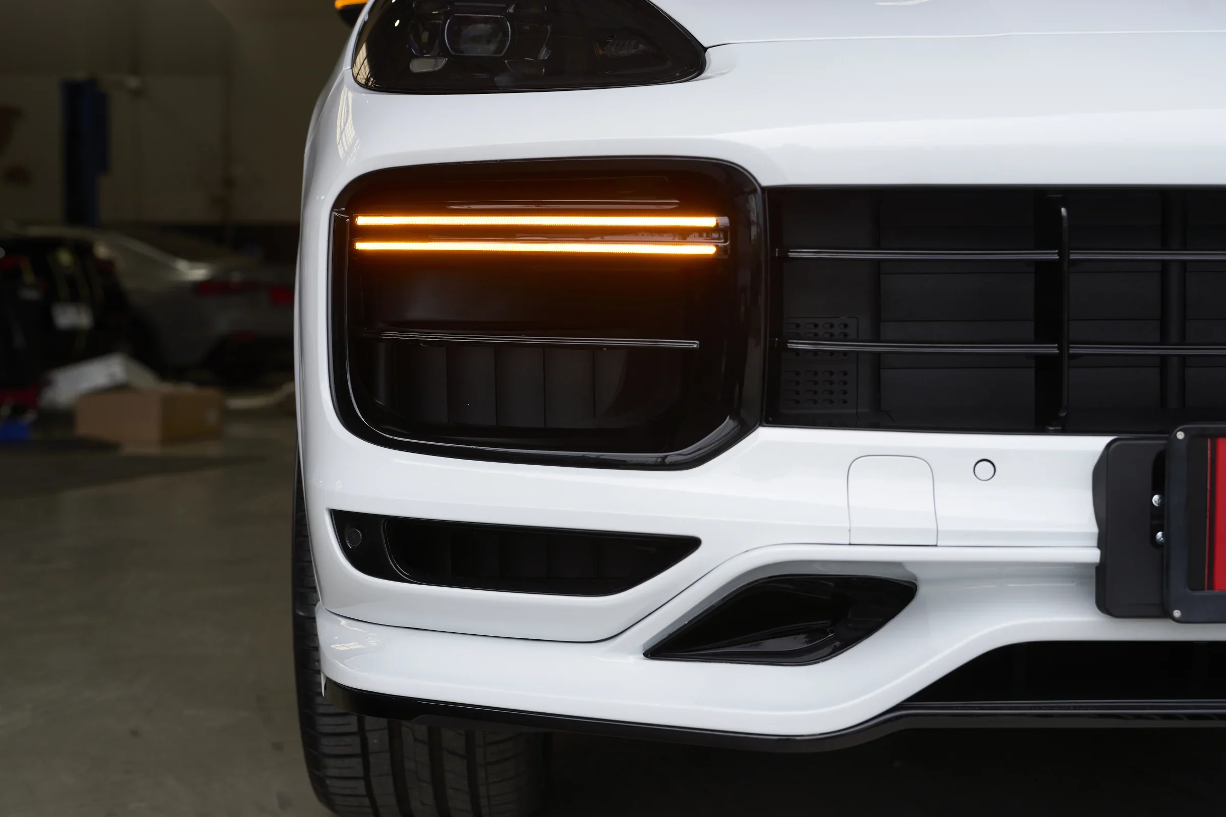 ชุดแต่ง PORSCHE E3 Porsche Cayenne Coupe x DRL Daylight Running Lamp Prodrive Shop ภาพ 3