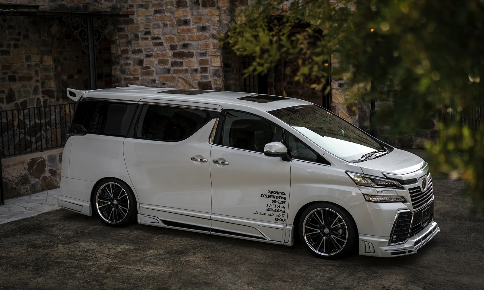 ชุดแต่ง TOYOTA 30 VELLFIRE Z-grade MODEL AGH3#W/GGH3#W/AYH30W 2015.1~2017.12 Rowen Japan ภาพ 4