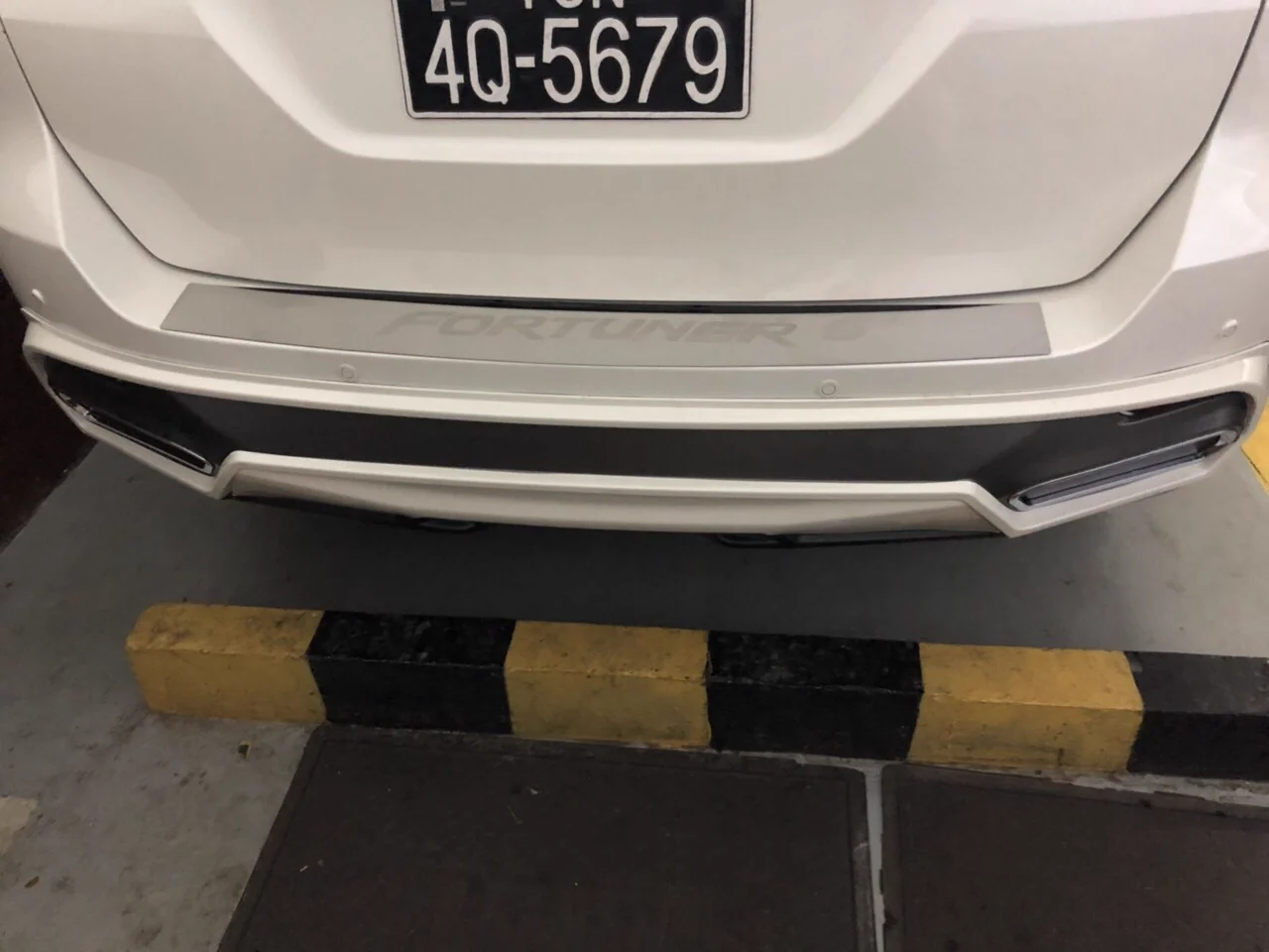 รูปชุดแต่ง ชุดแต่ง Toyota Fortuner 2015 2019 V.2 HK ภาพที่ 6
