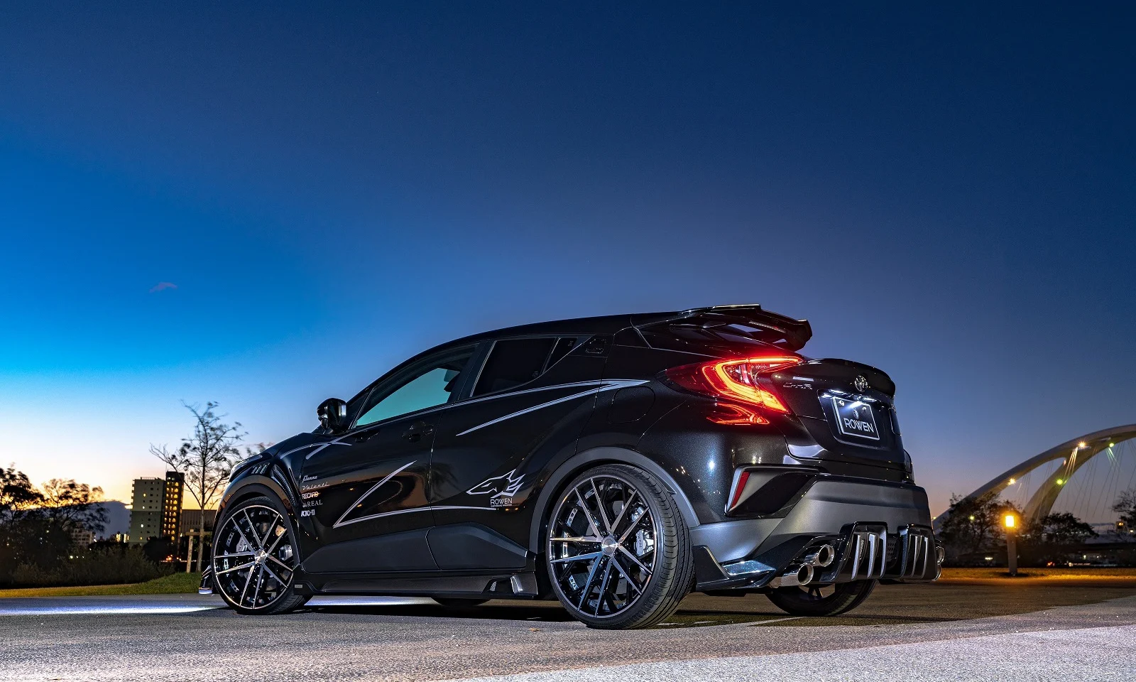 ชุดแต่ง TOYOTA C-HR MODEL ZYX10/NGX10/NGX50 2016.12~2019.09 Rowen Japan ภาพ 21