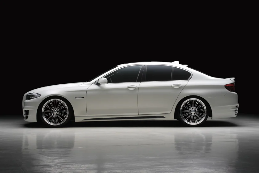 ชุดแต่ง BMW 5 Series WALD Japan สปอร์ตไลน์ แบล็กไบซัน เอดิชัน ภาพ 9