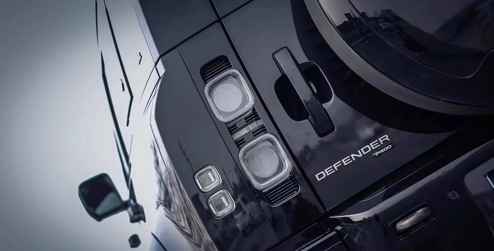 รูปชุดแต่ง ชุดแต่ง Land Rover Defender Black kit ภาพที่ 4