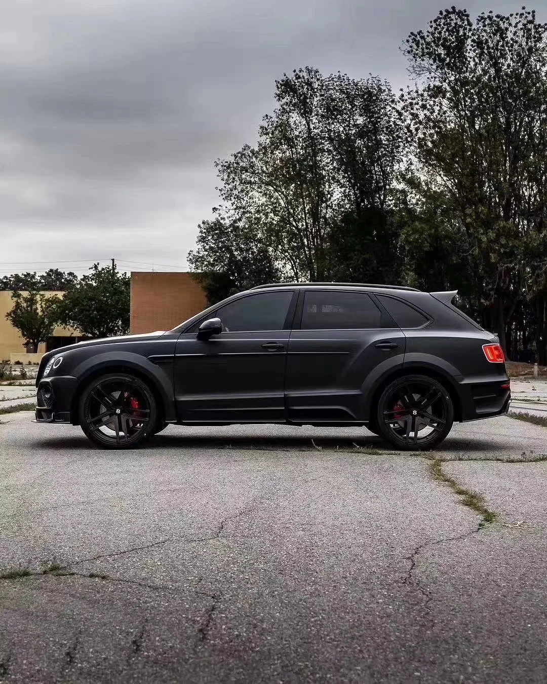 รูปชุดแต่ง ชุดแต่ง Bentley Bentayga Mansory ภาพที่ 2