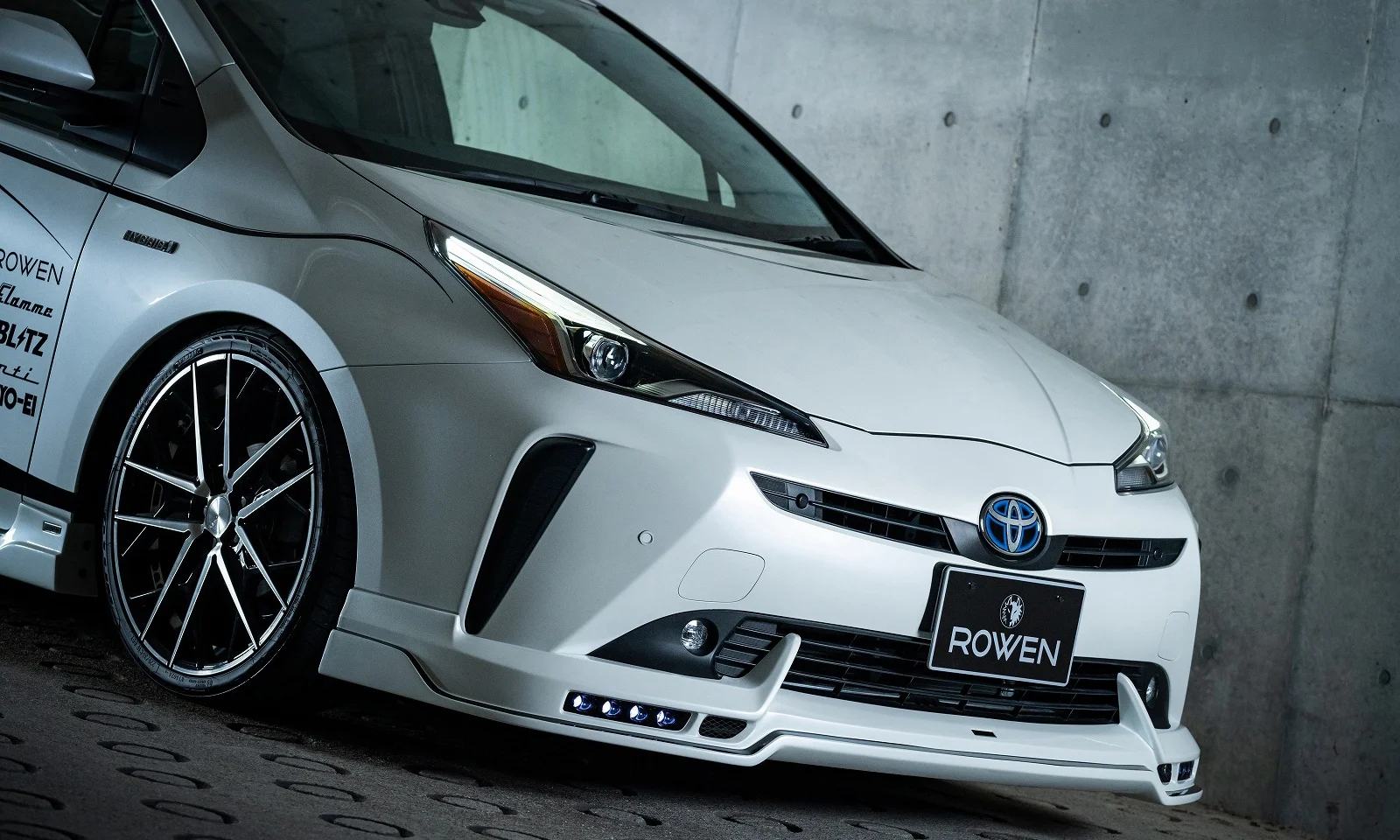 ชุดแต่ง TOYOTA 50 PRIUS MODEL ZVW5# 2018.12~Rowen Japan ภาพ 14