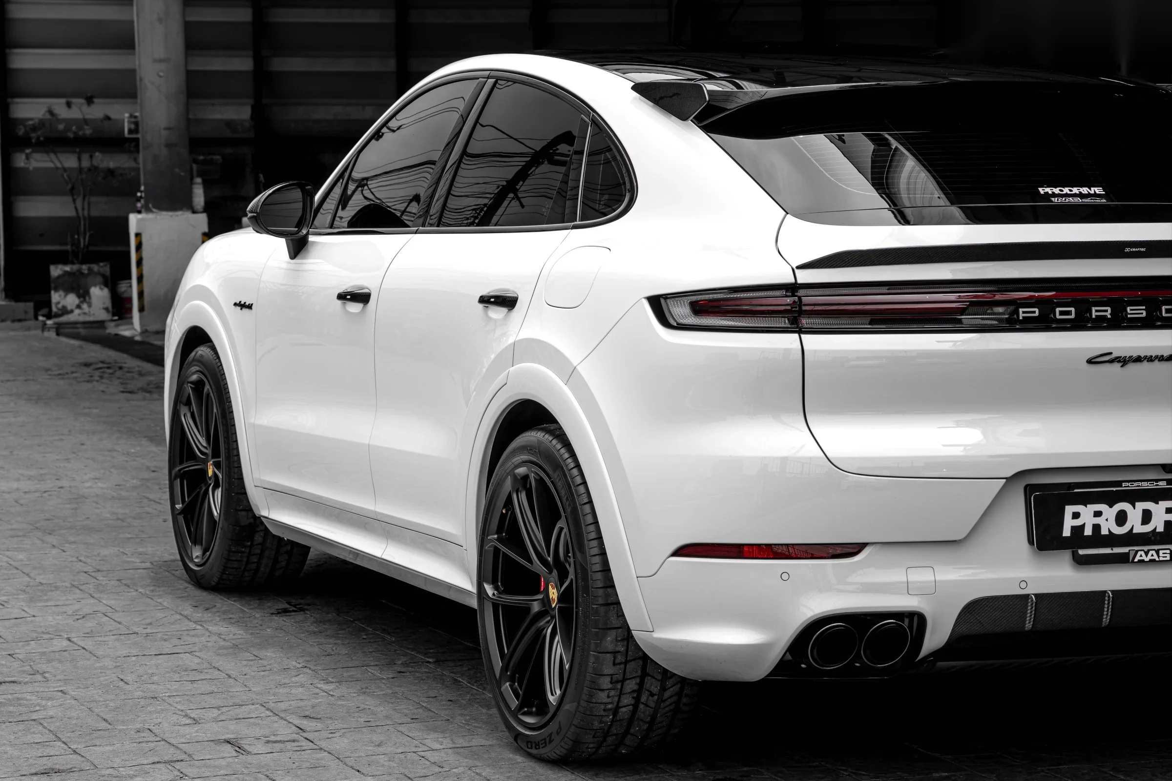 ชุดแต่ง PORSCHE E3.2 Porsche Cayenne S Coupé E3.2 x Turbo GT Wing Prodrive Shop ภาพ 5