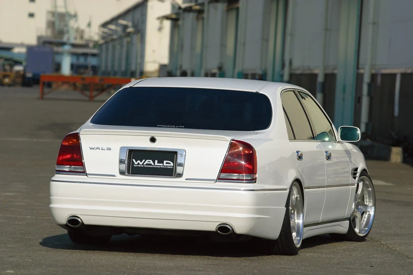 ชุดแต่ง TOYOTA CROWN MAJESTA WALD Japan เอ็กเซ็กคิวทีฟไลน์ ภาพ 15