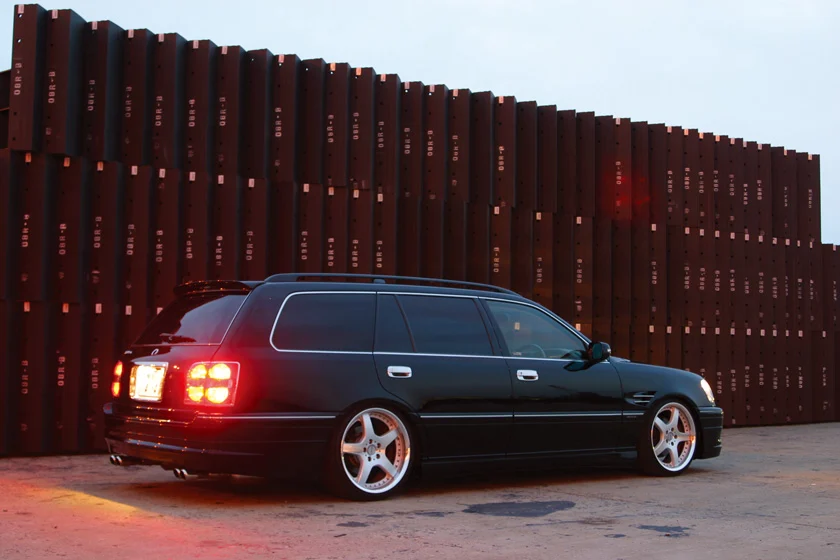 ชุดแต่ง TOYOTA CROWN ESTATE WALD Japan เอ็กเซ็กคิวทีฟไลน์ ภาพ 8