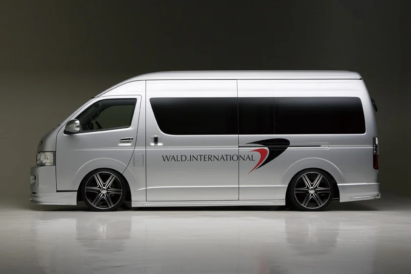 ชุดแต่ง TOYOTA HIACE WIDE/SUPER LONG WALD Japan เอ็กเซ็กคิวทีฟไลน์ V2 ภาพ 4