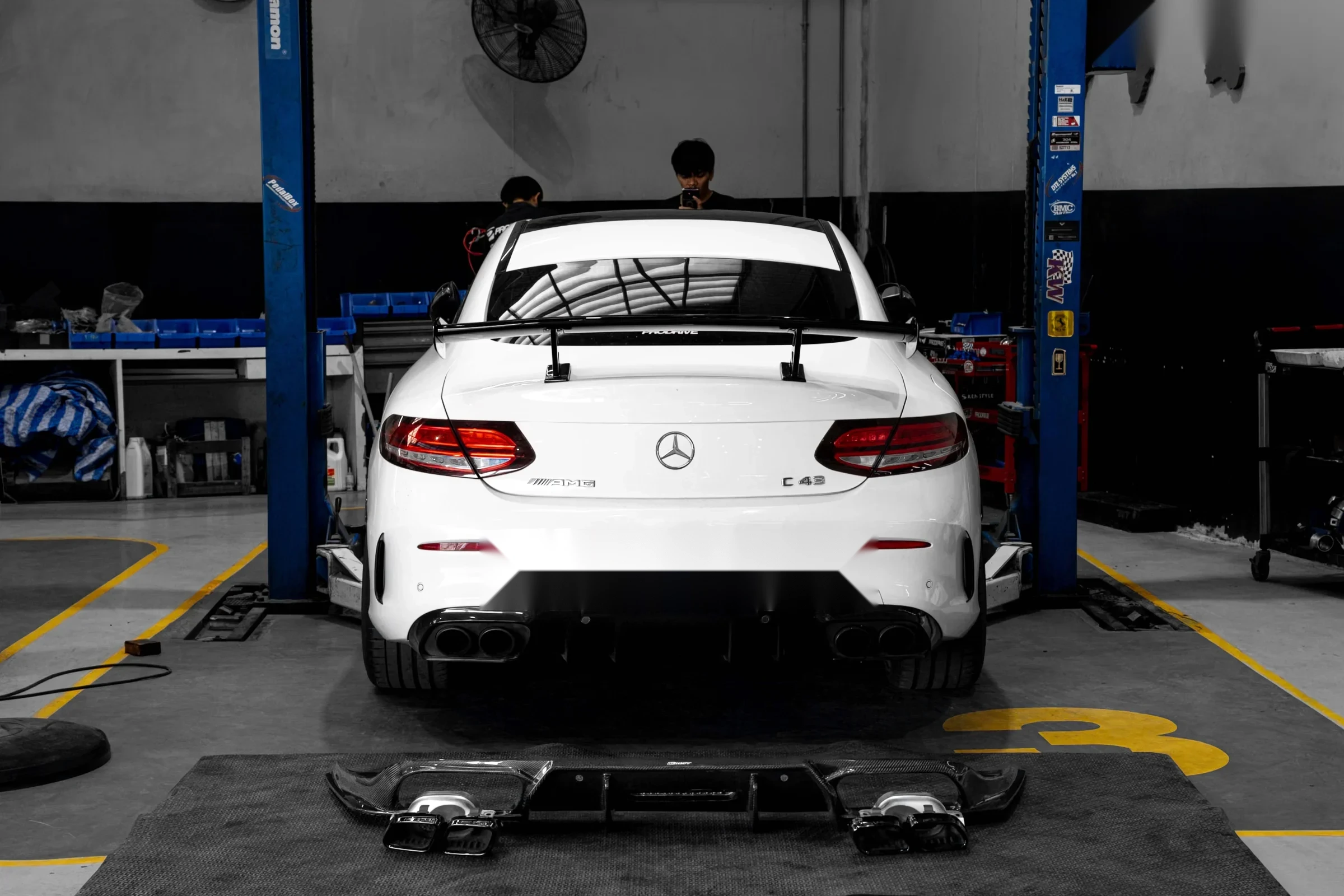 ชุดแต่ง MERCEDES BENZ C43 Mercedes-Benz C43 AMG x CMST คาร์บอน ดิฟฟิวเซอร์หลัง x CMST Quad Exhaust Tips Prodrive Shop ภาพ 2