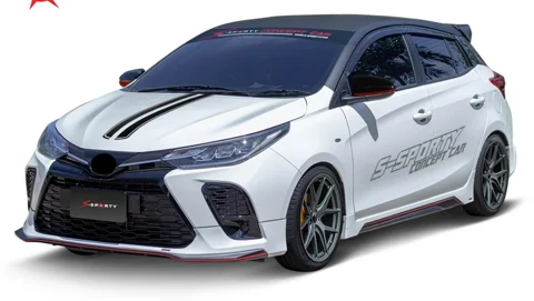 ชุดแต่ง Yaris Hatchback 2021 SPORT 1 ภาพรถเต็มคันมุมหน้าจากต้นทาง S-Sporty