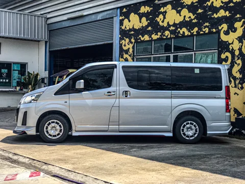 ชุดแต่งโตโยต้า Hiace 2019 V.1 โดย อโมติส – ภาพที่ 29