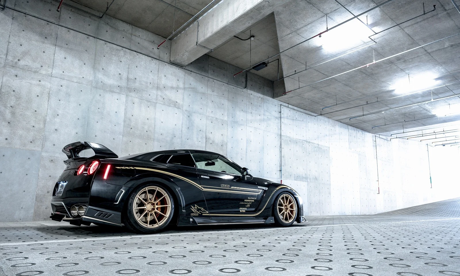 ชุดแต่ง NISSAN GT-R (MY2017~) R35 2016.07~2022.12 Rowen Japan ภาพ 14