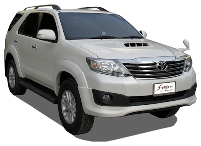 ชุดแต่ง FORTUNER 2011 ภาพรถเต็มคันมุมหน้าจากต้นทาง S-Sporty