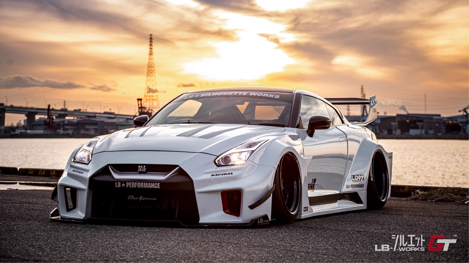 รูปชุดแต่ง ชุดแต่ง Nissan GTR R35 LB Work GT RR ภาพที่ 23
