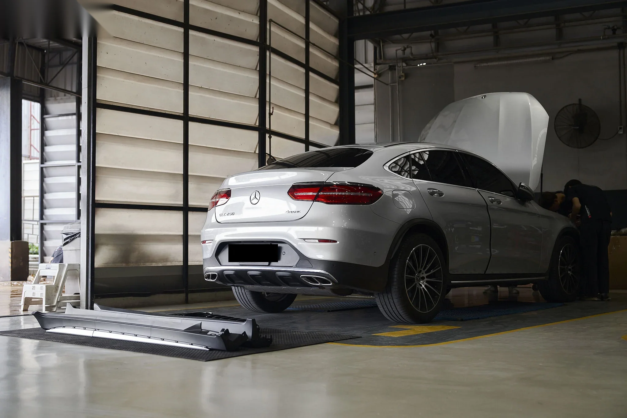 ชุดแต่ง MERCEDES BENZ X253 / C253 Mercedes-Benz GLC250 x กระจังหน้า GT x กาบบันไดข้าง Prodrive Shop ภาพ 12