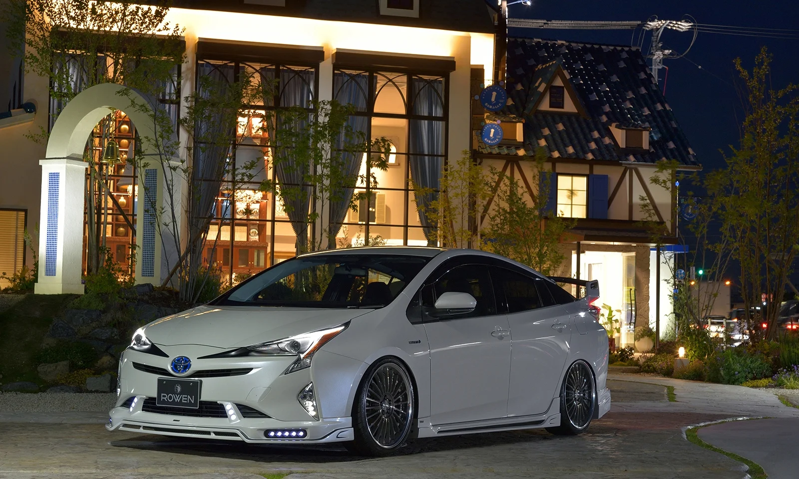 ชุดแต่ง TOYOTA 50 PRIUS MODEL ZVW5# 2015.12~2018.12 Rowen Japan ภาพ 1