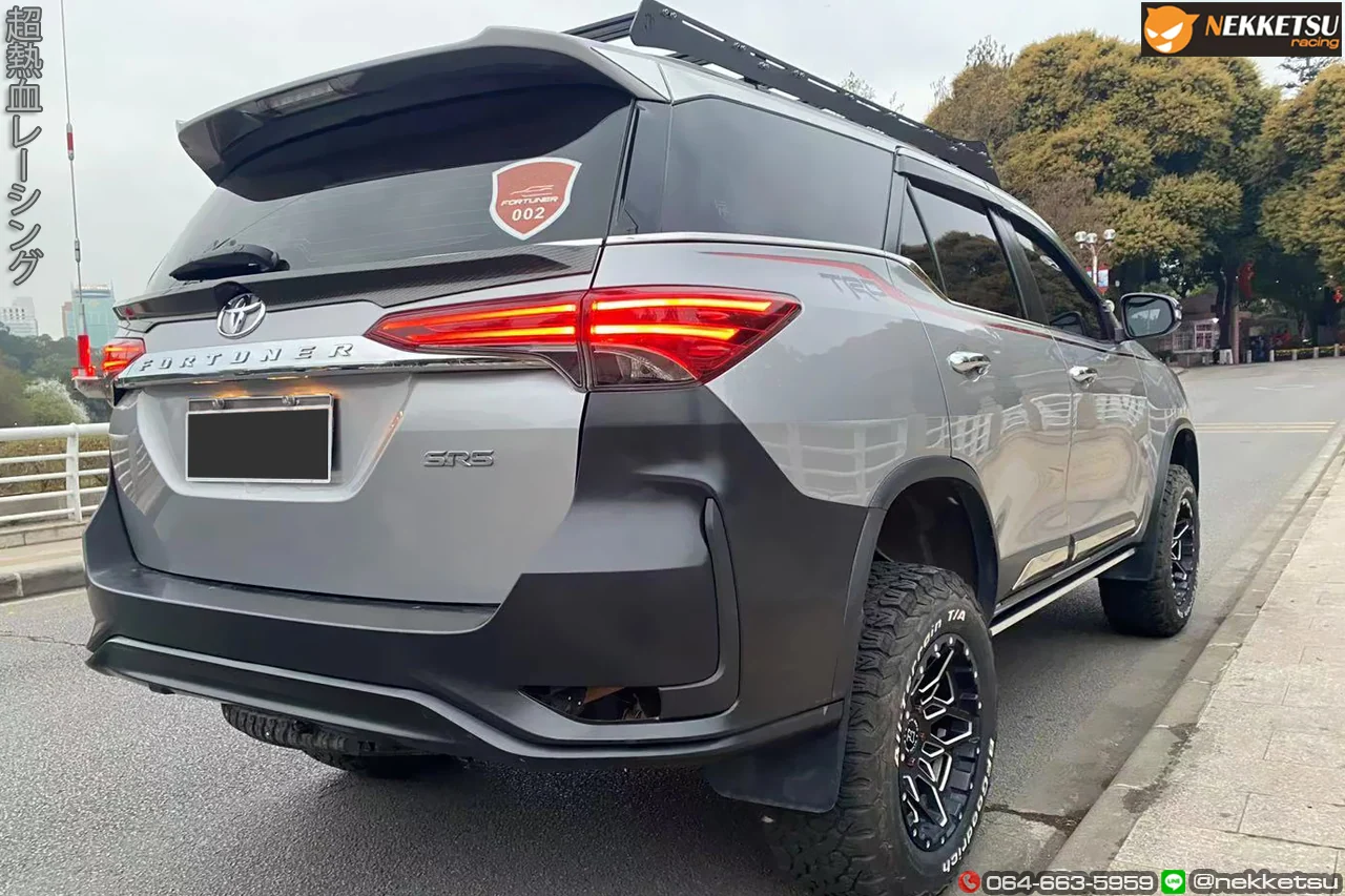 รูปชุดแต่ง ชุดแต่ง Toyota Fortuner 2020 2024 เปลี่ยนหน้าเป็น Legender ภาพที่ 5