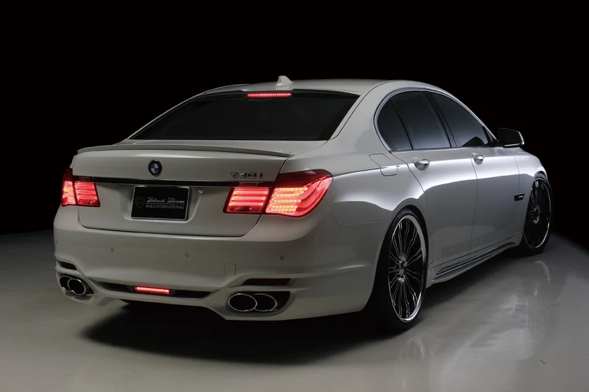 ชุดแต่ง BMW 7 Series M SPORTS WALD Japan สปอร์ตไลน์ แบล็กไบซัน เอดิชัน ภาพ 8