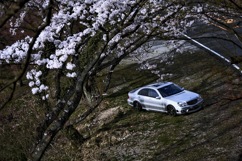ชุดแต่ง MERCEDES-BENZ E-CLASS WALD Japan สปอร์ตไลน์ แบล็กไบซัน เอดิชัน ภาพ 13