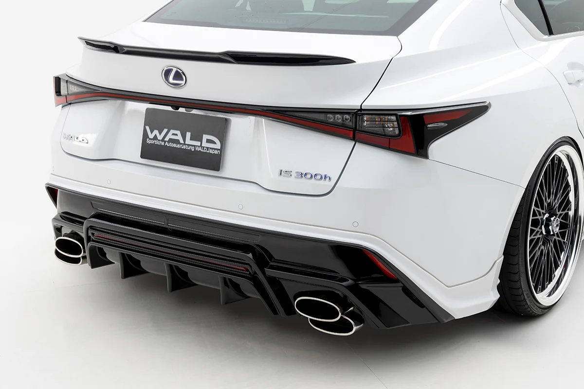 ชุดแต่ง LEXUS IS300/300h/350 F SPORT WALD Japan สปอร์ตไลน์ ภาพ 9