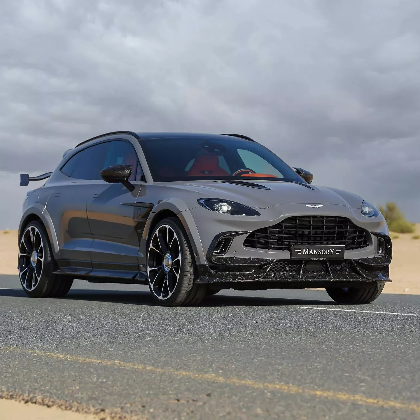 ชุดแต่ง Aston Martin DBX Mansory