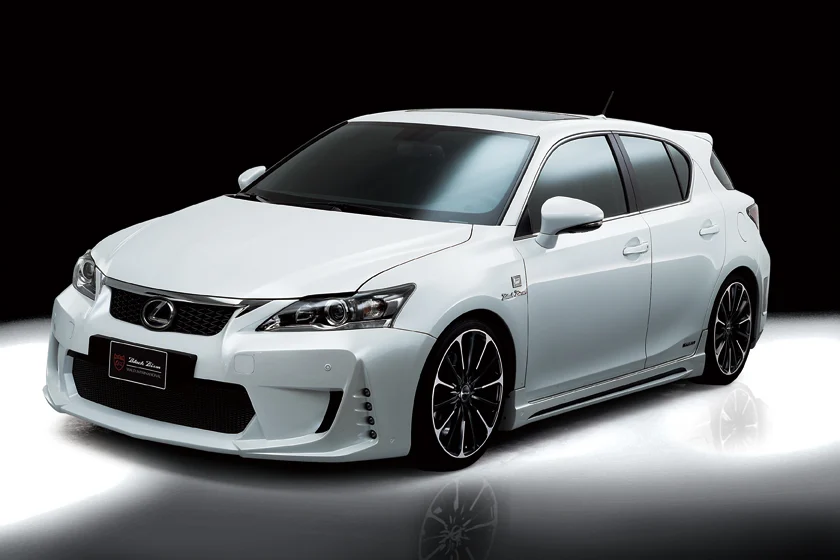 ชุดแต่ง LEXUS CT200h WALD Japan สปอร์ตไลน์ แบล็กไบซัน เอดิชัน ภาพ 2