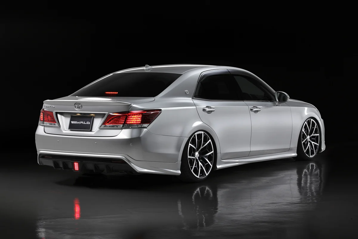 ชุดแต่ง TOYOTA CROWN ROYAL WALD Japan สปอร์ตไลน์ ภาพ 8